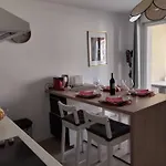 Proche Ocean Dans 3 Etoiles Avec Piscine Et Parking Prive Apartament *