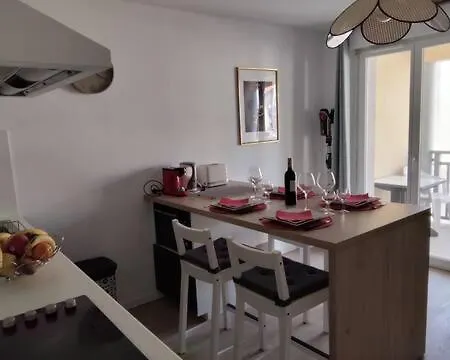 Proche Ocean Dans 3 Etoiles Avec Piscine Et Parking Prive Apartament *
