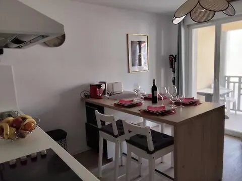 Studio Proche Ocean Dans Residence 3 Etoiles Avec Piscine Et Parking Prive דירה *
